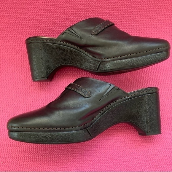 Cole Haan Black Leather Clogs Womens 8.5B Slip On Mules - Picture 7 of 8